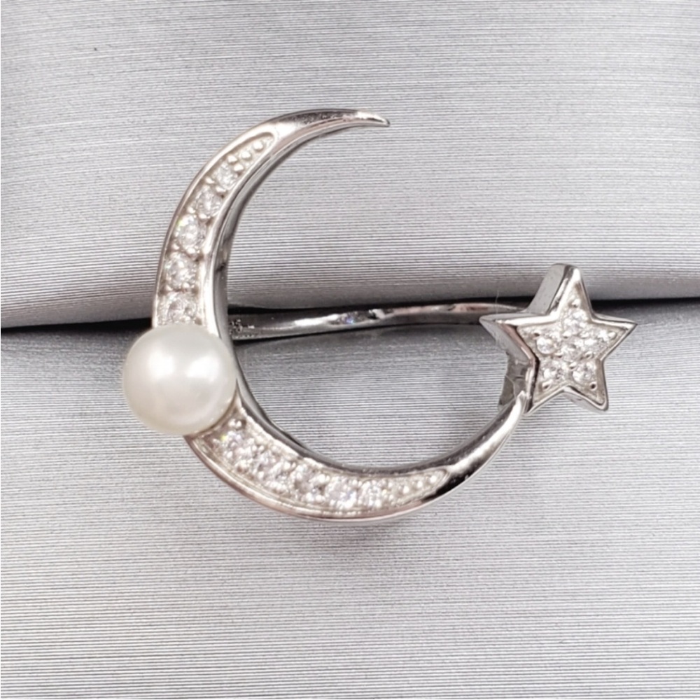 White Diamond Simulants & Pearl 925 Sterling Silver Moon & Star Ring